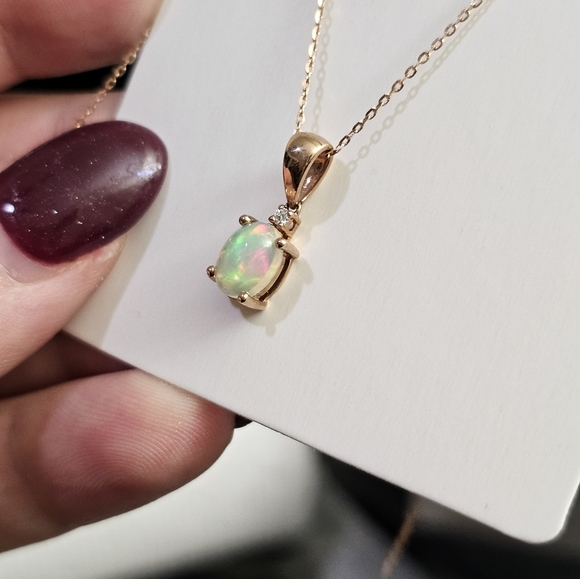 10k opal necklace - AMAZING COLORS! Rose gold. You don't see that often! There's - Picture 3 of 10